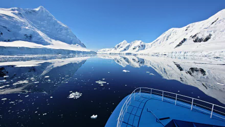 Antarctica boat ocean mountain photography reflection HD Desktop Wallpaper | Background Image