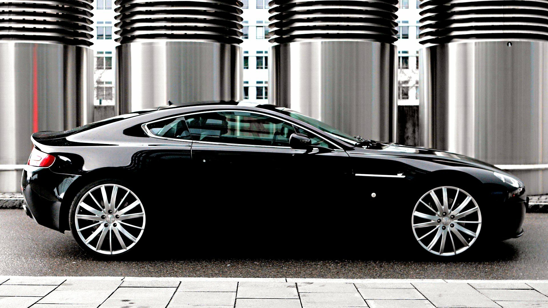 Download Vehicle Aston Martin V12 Vantage HD Wallpaper