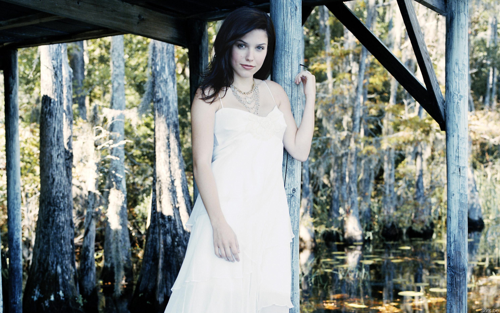 Celebrity Sophia Bush HD Wallpaper