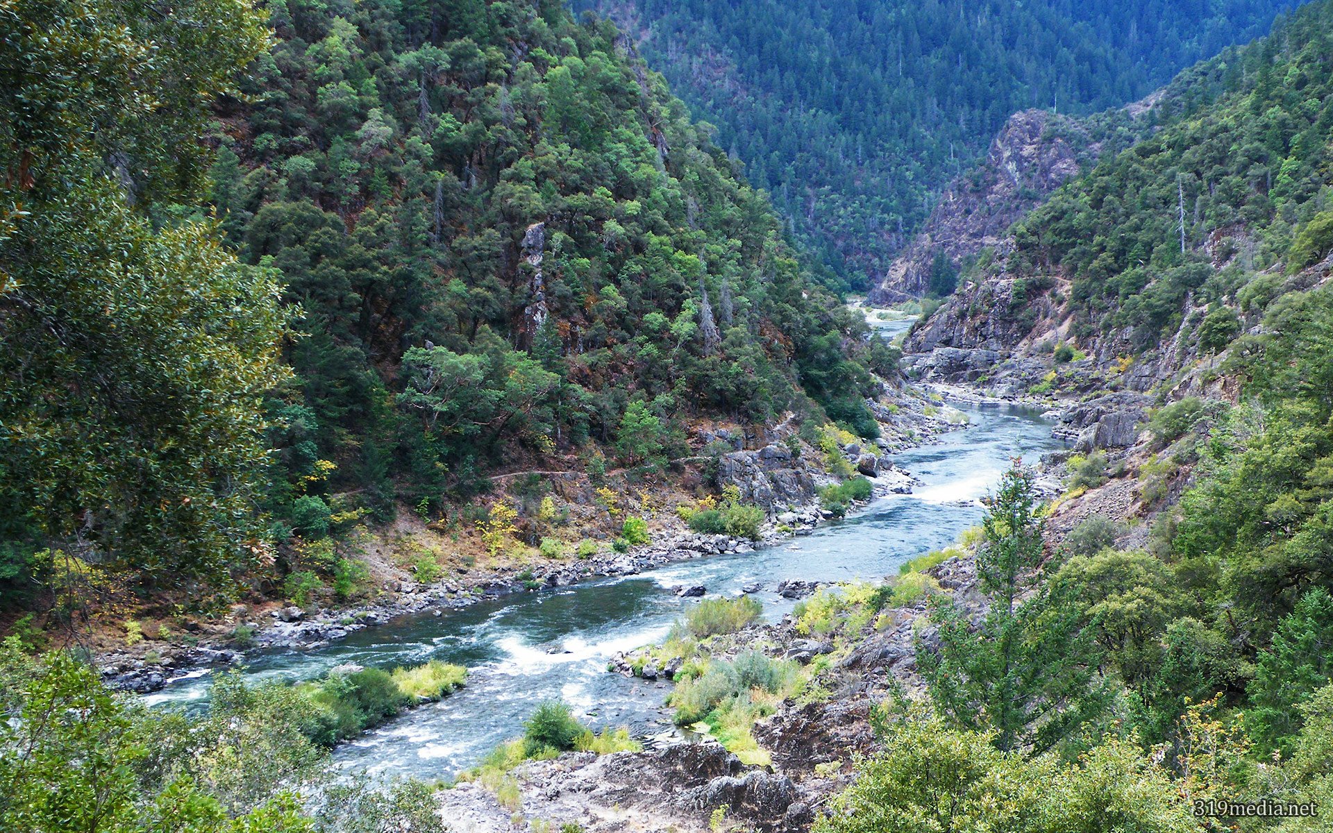 Rogue River Valley by 319media
