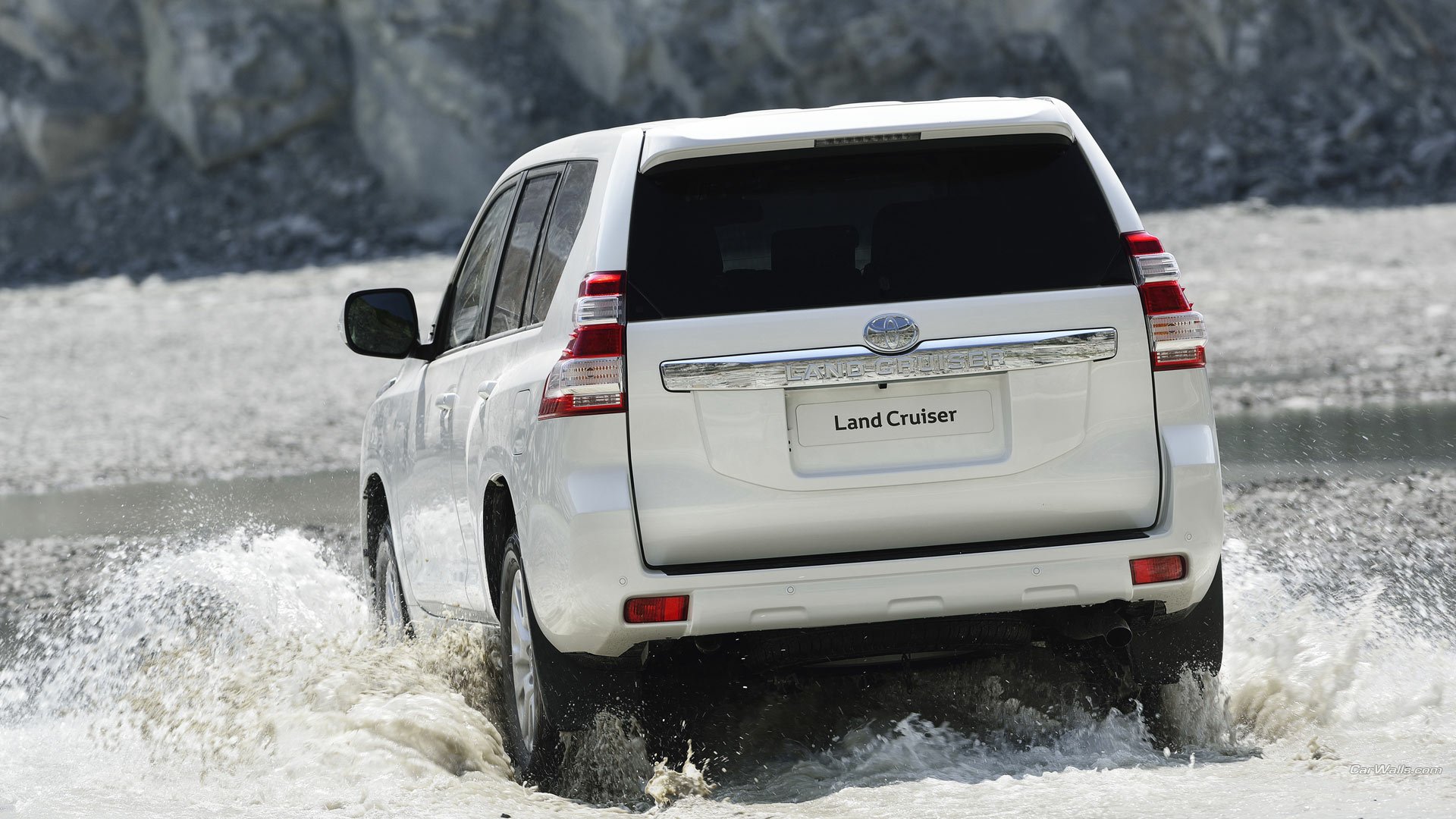 Download Vehicle 2014 Toyota Land Cruiser HD Wallpaper
