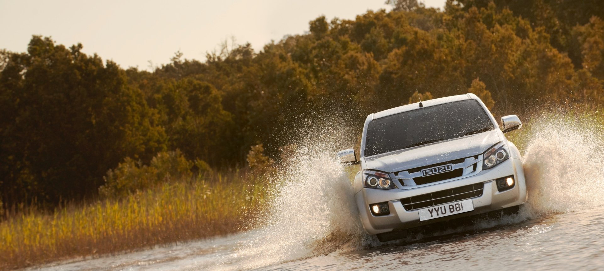 Download Vehicle Isuzu D-Max HD Wallpaper