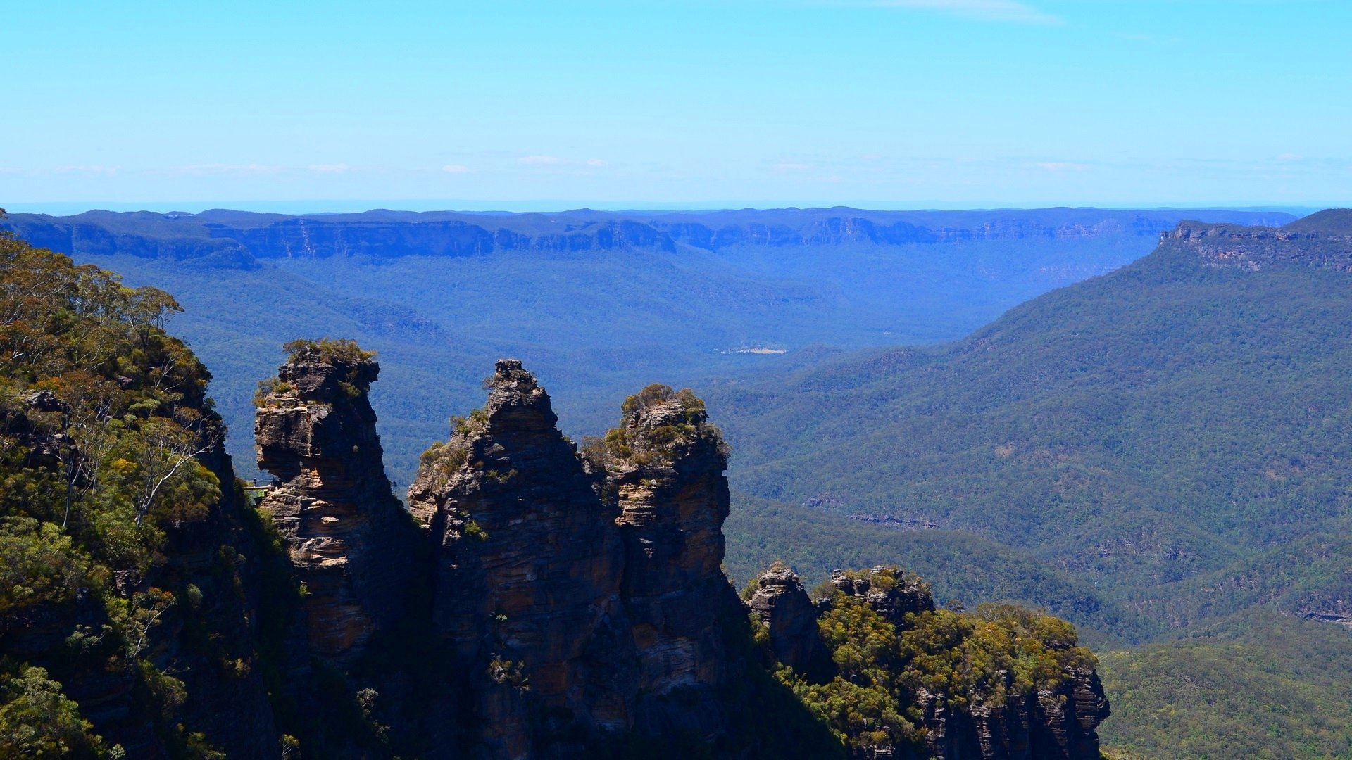Three Sisters At Katoomba NSW by lonewolf6738