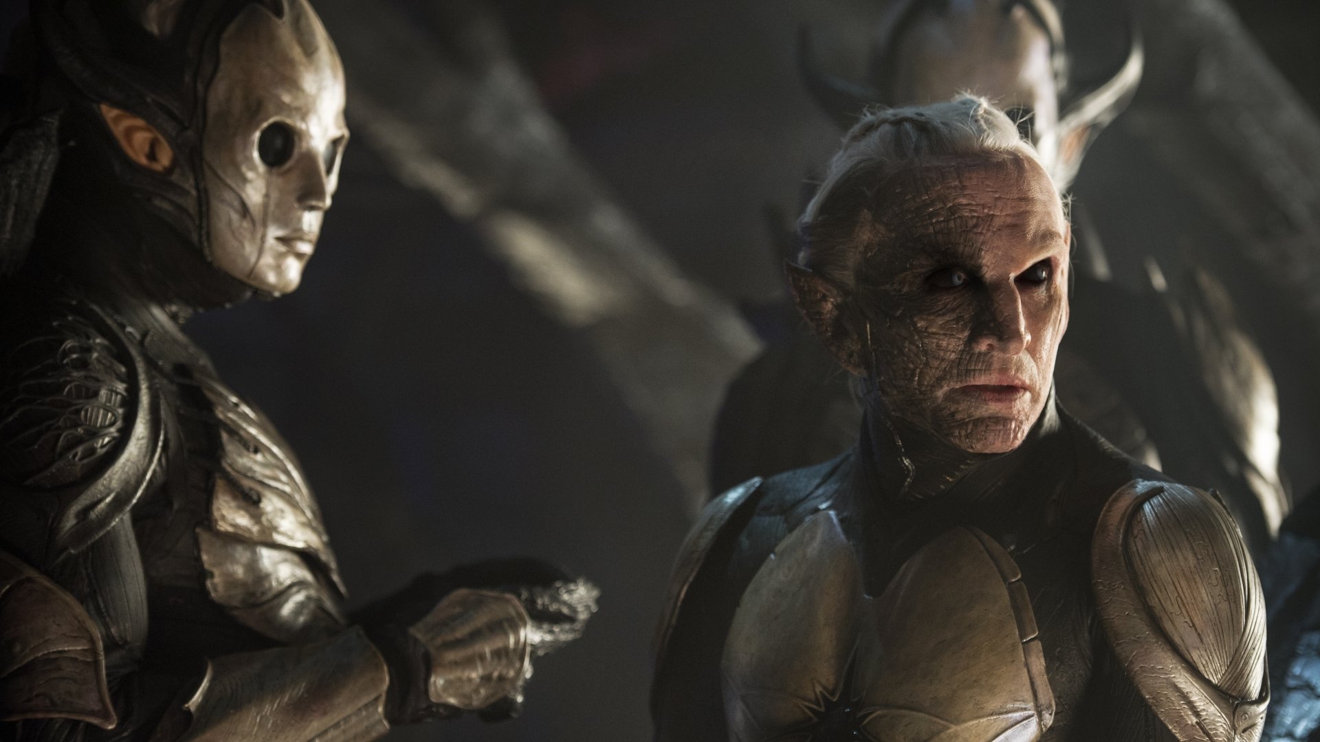 Scene from the movie Thor: The Dark World featuring dark, armored characters in a 4K Ultra HD PC desktop wallpaper and background.