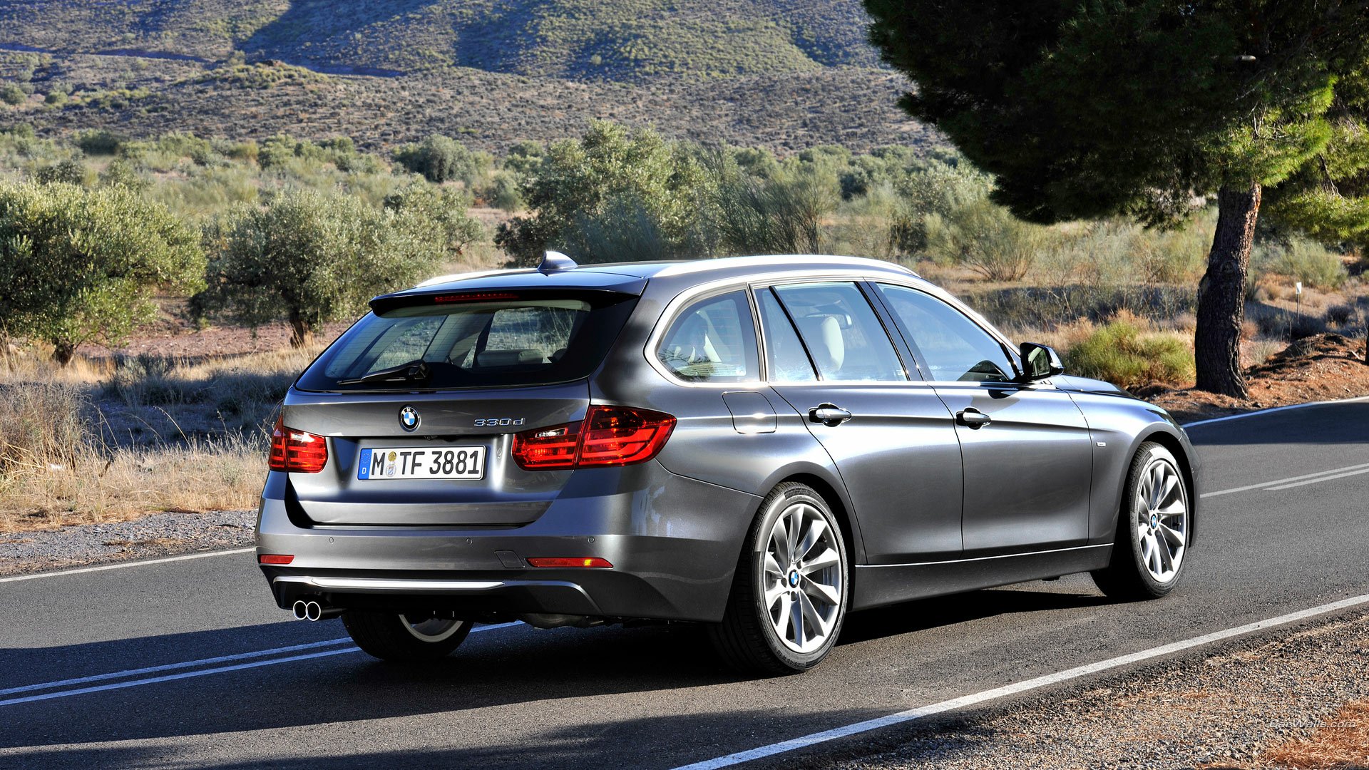 Download Vehicle BMW 3 Series Touring HD Wallpaper