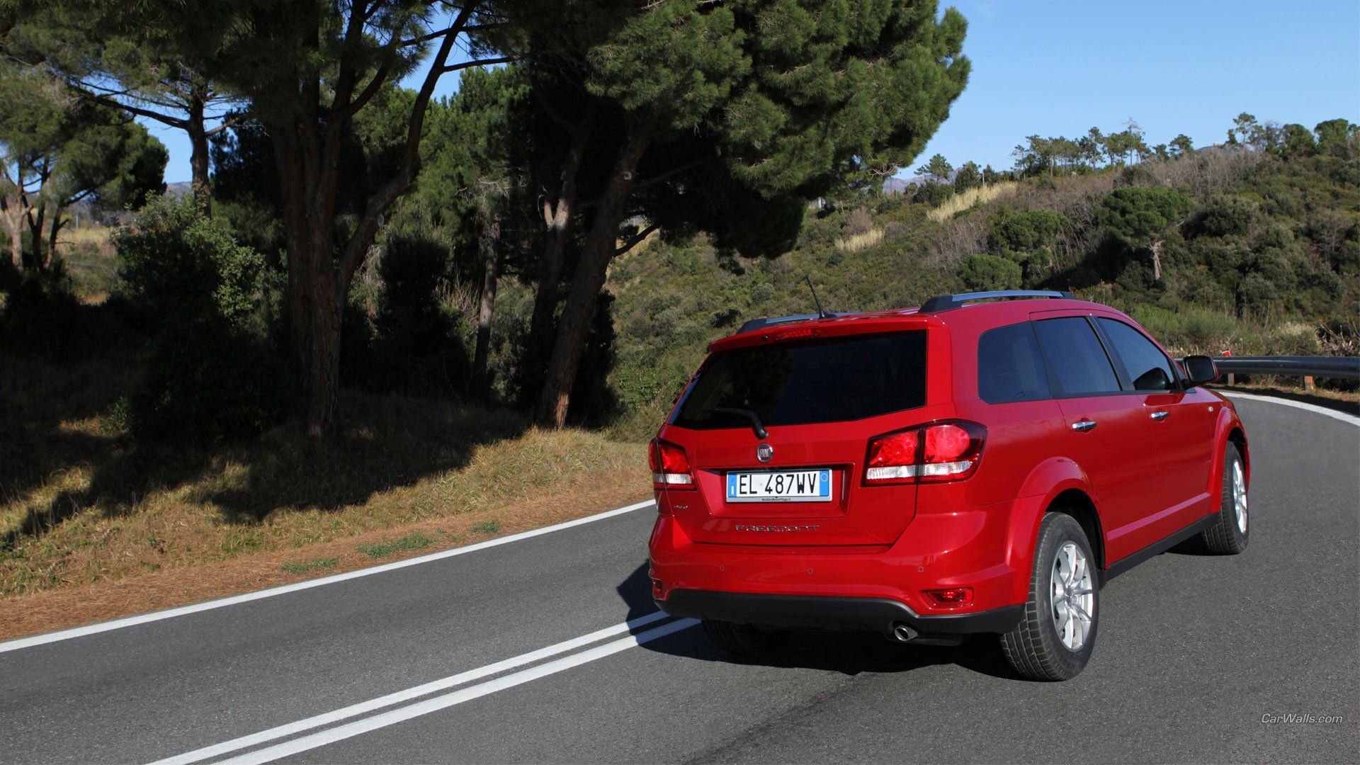 Download Vehicle Fiat Freemont AWD HD Wallpaper