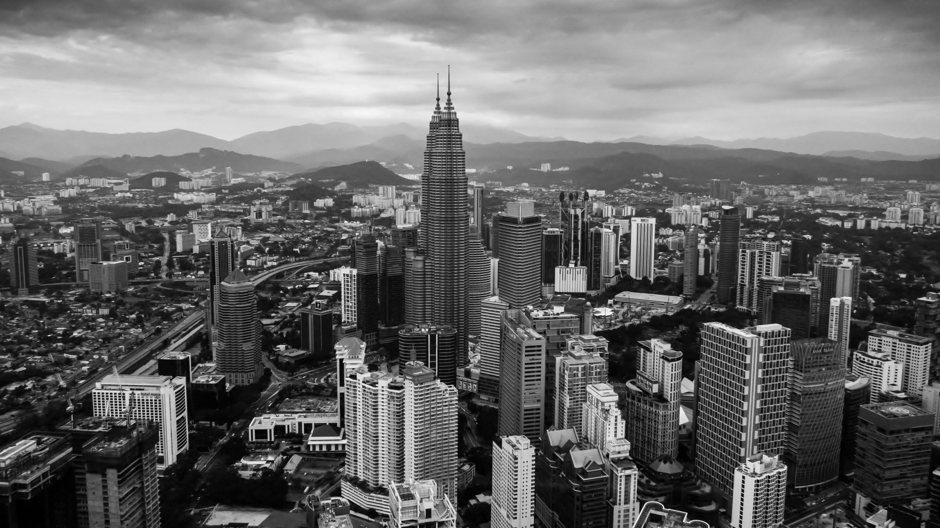Download Man Made Petronas Towers 4k Ultra HD Wallpaper