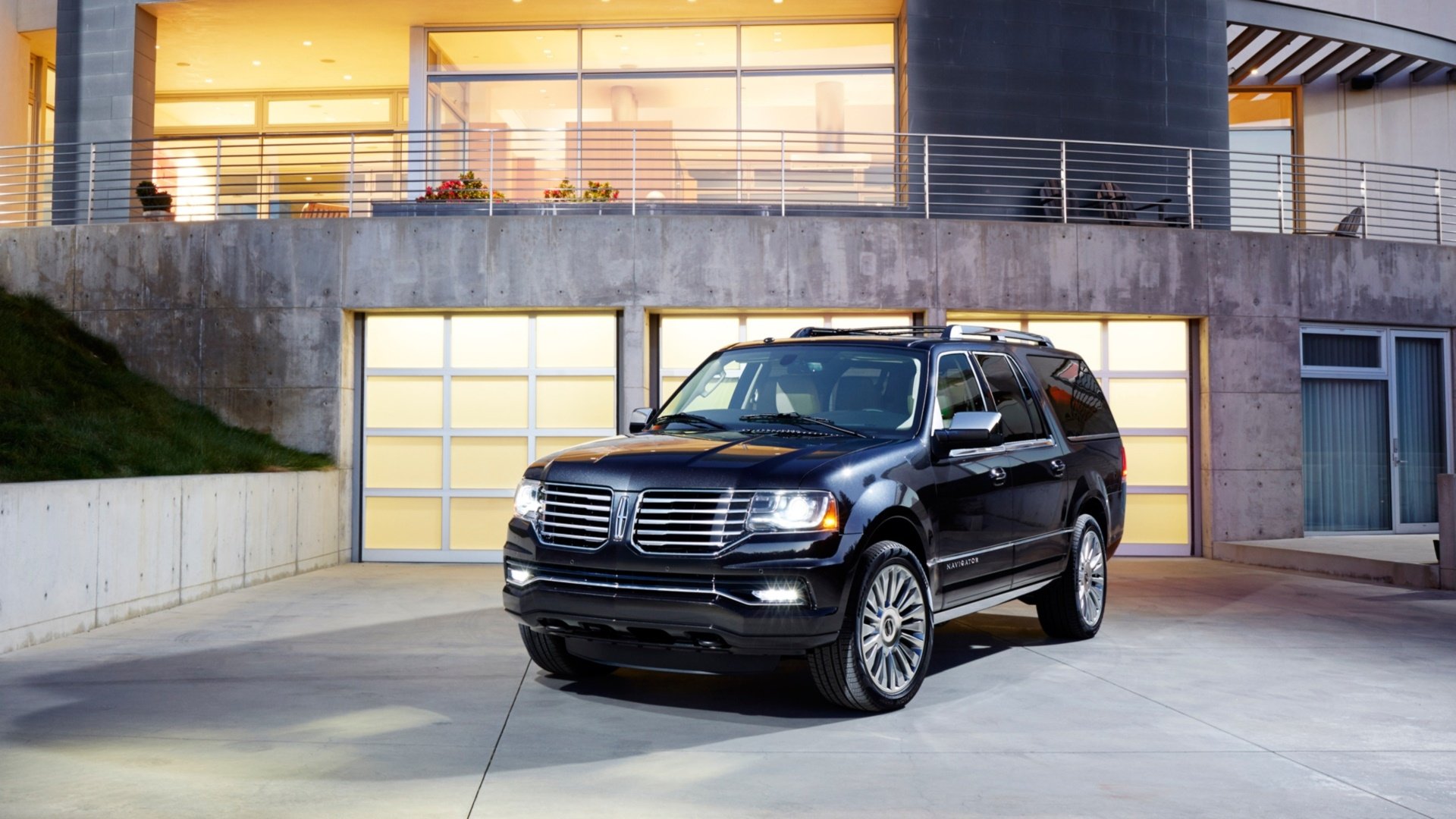 Download Vehicle Lincoln Navigator HD Wallpaper