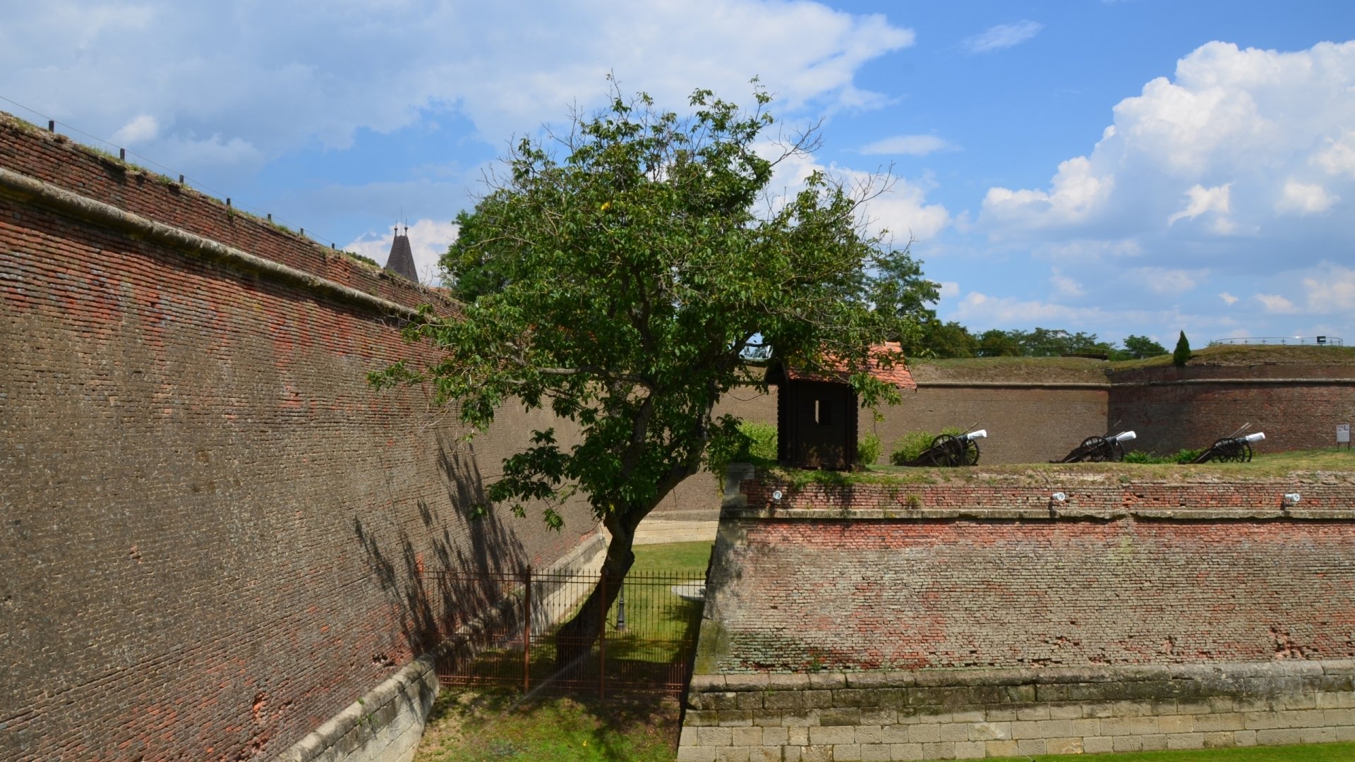 Download Man Made Alba Carolina HD Wallpaper