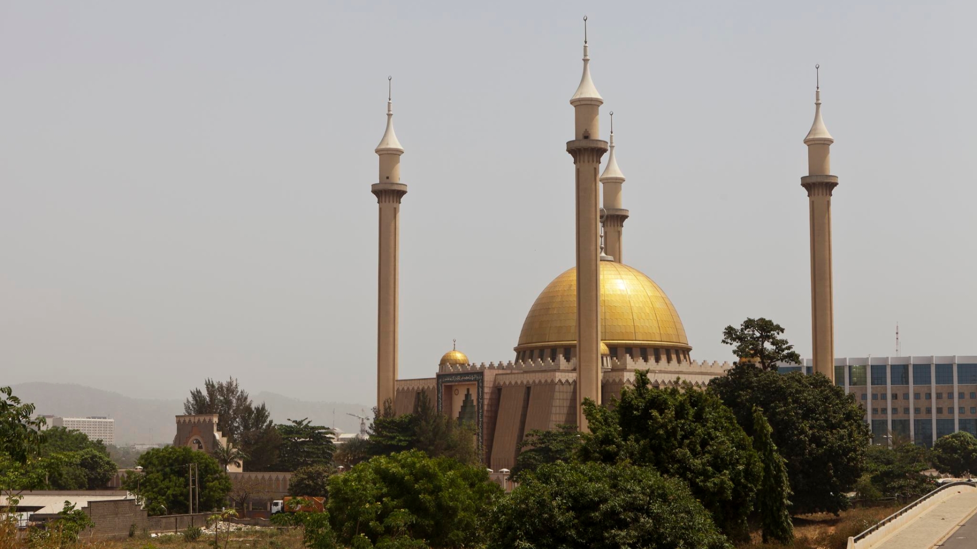 Religious Abuja National Mosque HD Wallpaper | Background Image