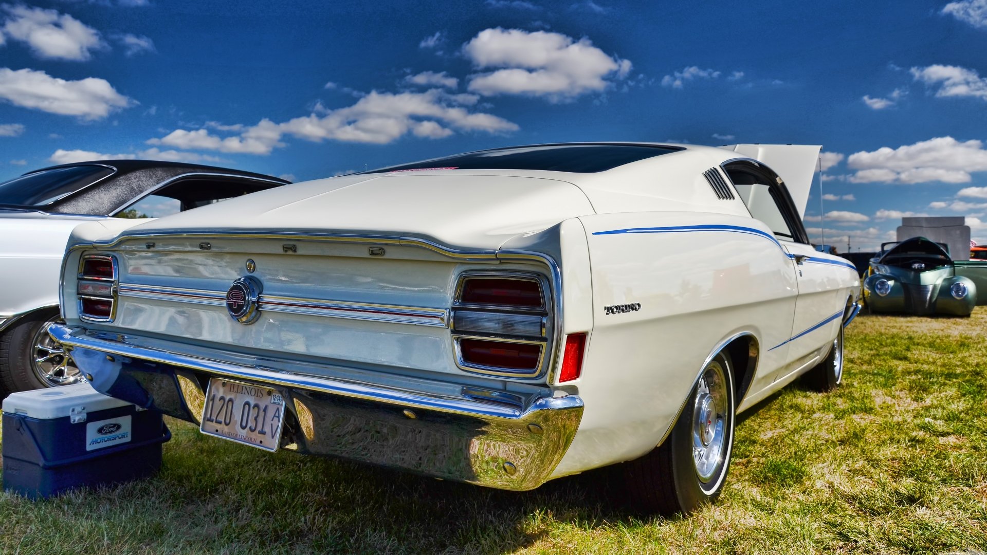 Download Vehicle Ford Torino 4k Ultra HD Wallpaper