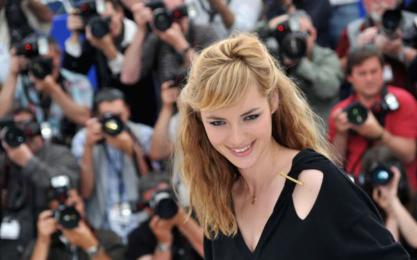 actress French woman louise bourgoin HD Desktop Wallpaper | Background Image