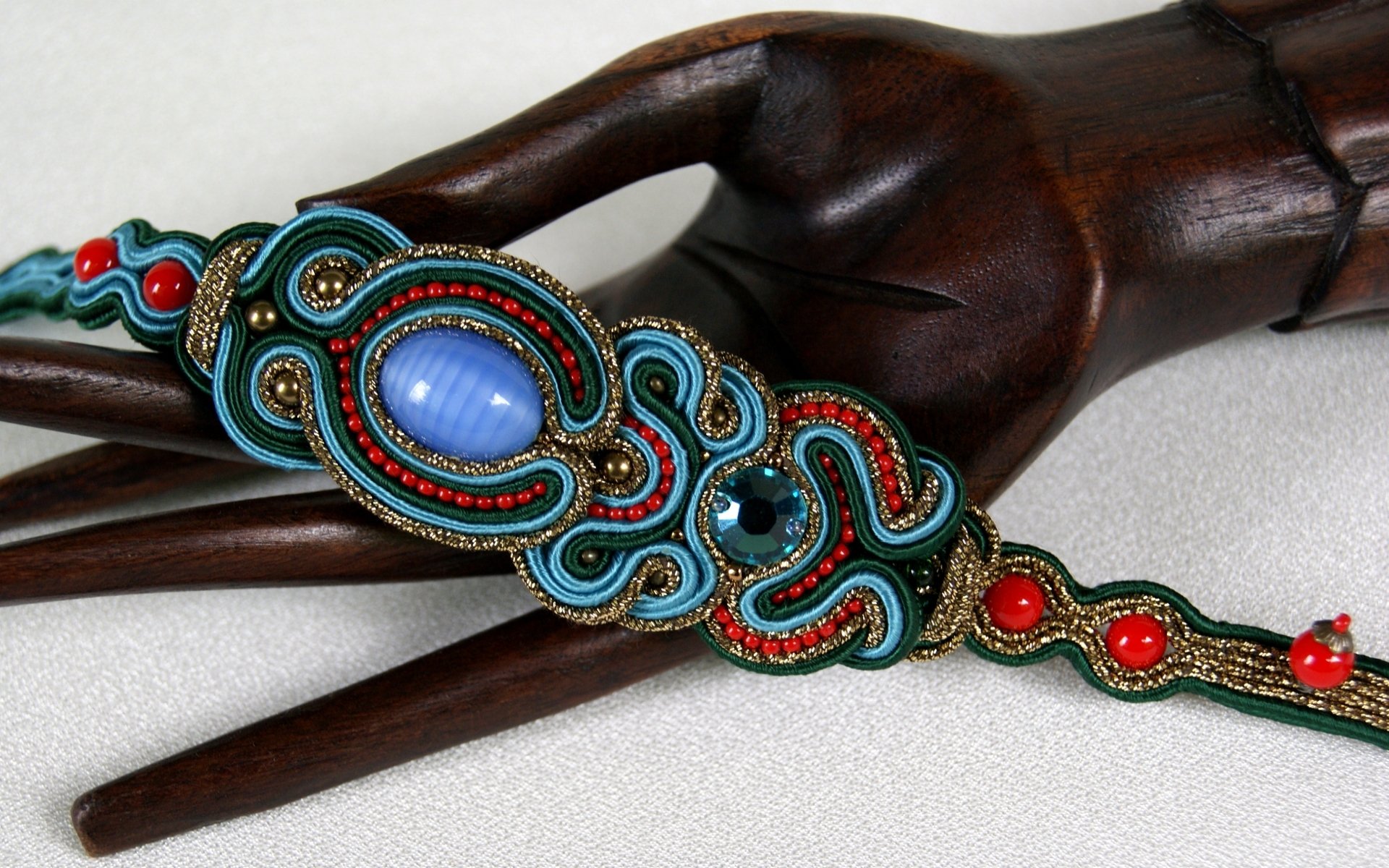 Download Man Made Bracelet HD Wallpaper