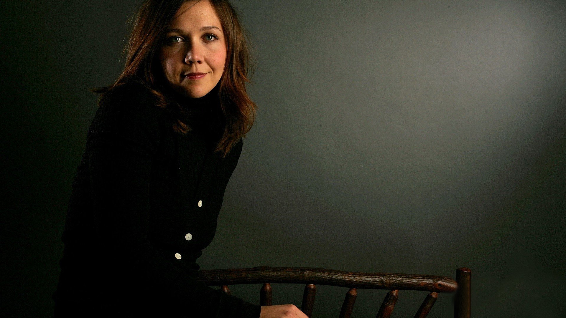 Download American Actress Celebrity Maggie Gyllenhaal HD Wallpaper