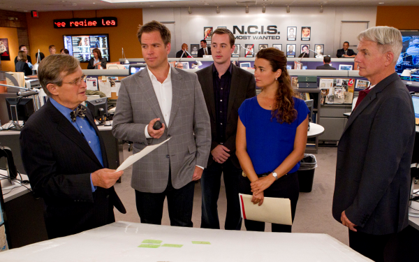 TV Show NCIS Michael Weatherly Anthony Dinozzo David McCallum Dr. Donald Mallard Mark Harmon Leroy Jethro Gibbs Sean Murray Timothy McGee Cote De Pablo Ziva David HD Wallpaper | Background Image