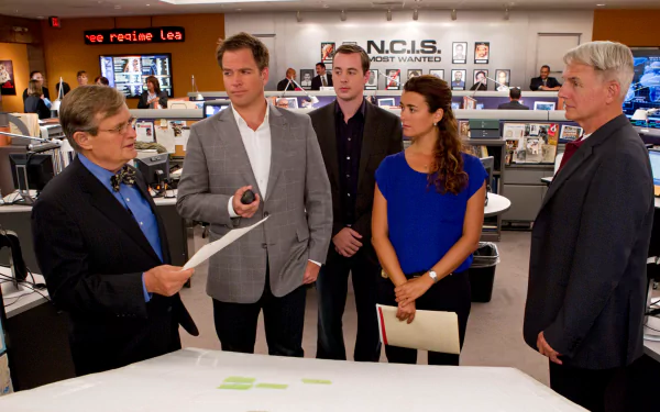 Ziva David Cote De Pablo Timothy McGee Sean Murray Leroy Jethro Gibbs Mark Harmon Dr. Donald Mallard David McCallum Anthony Dinozzo Michael Weatherly TV Show NCIS HD Desktop Wallpaper | Background Image