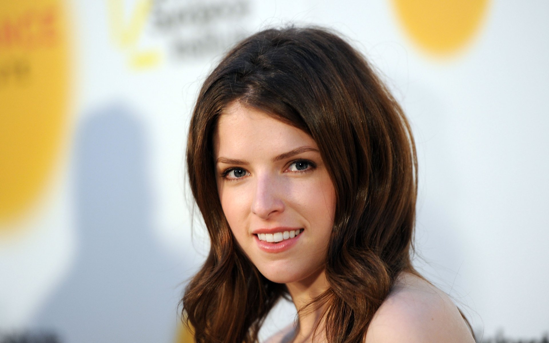 Download Actress American Celebrity Anna Kendrick HD Wallpaper