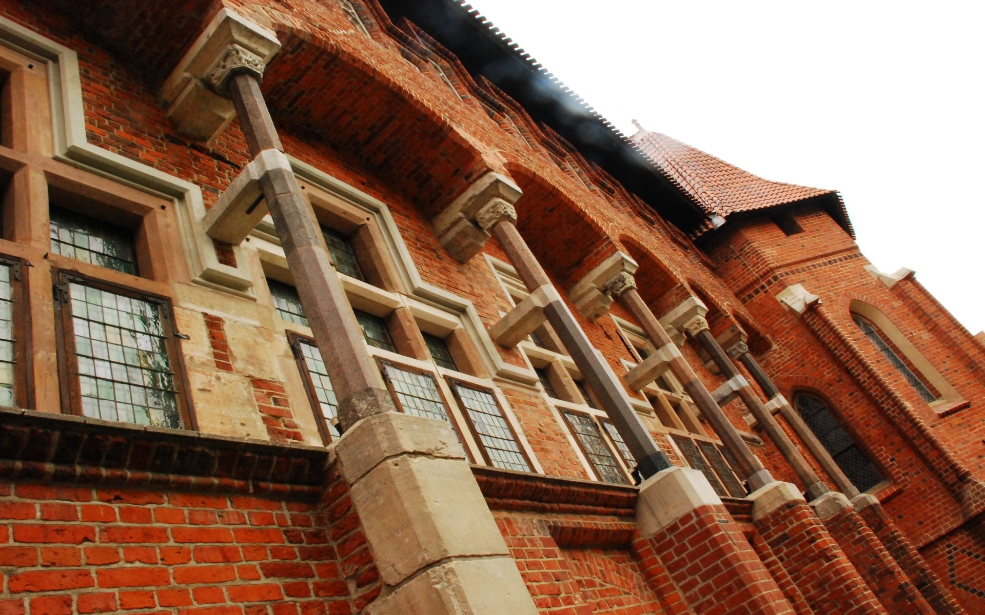 Download Man Made Malbork Castle HD Wallpaper