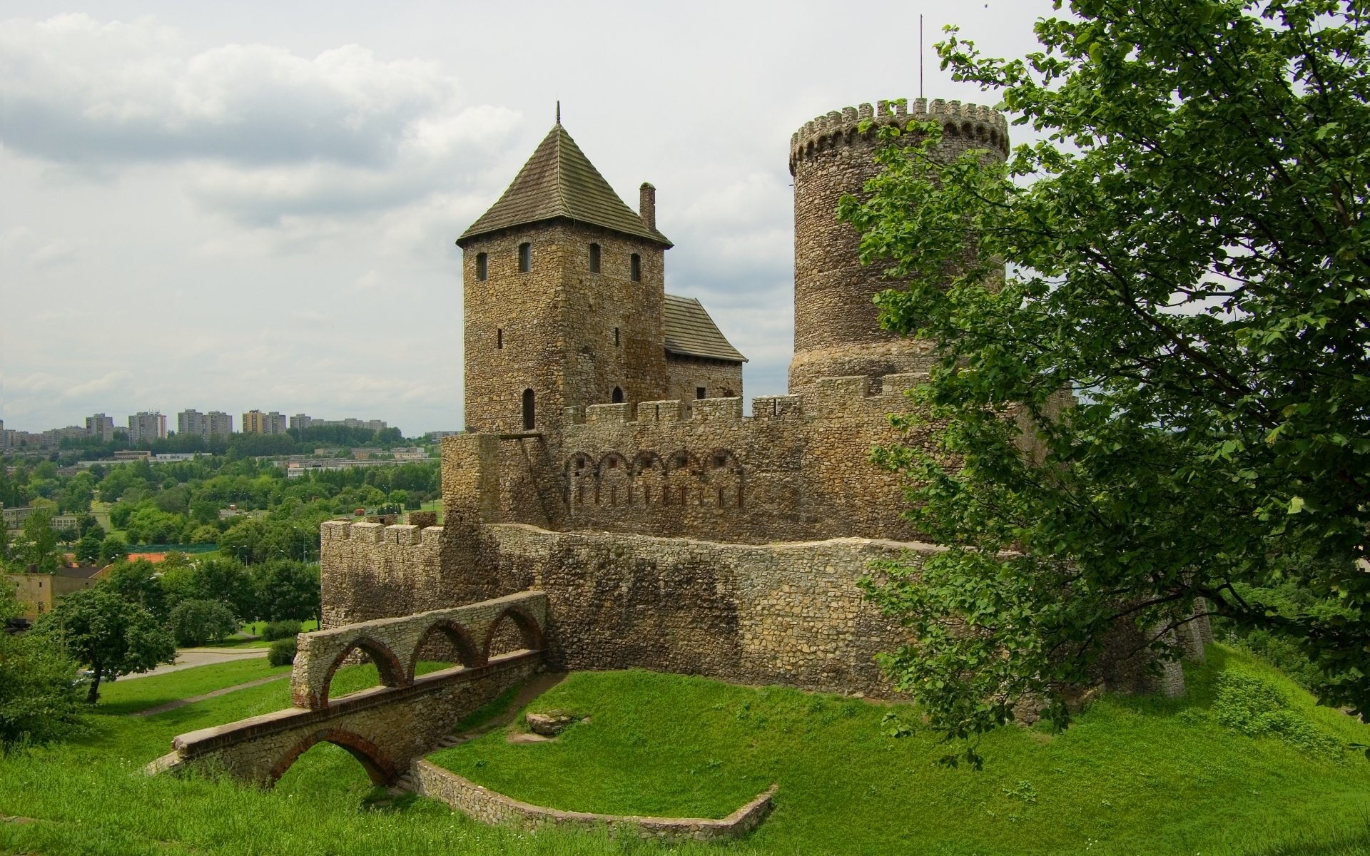 Bedzin Castle Full HD Wallpaper and Background Image | 1920x1200 | ID ...
