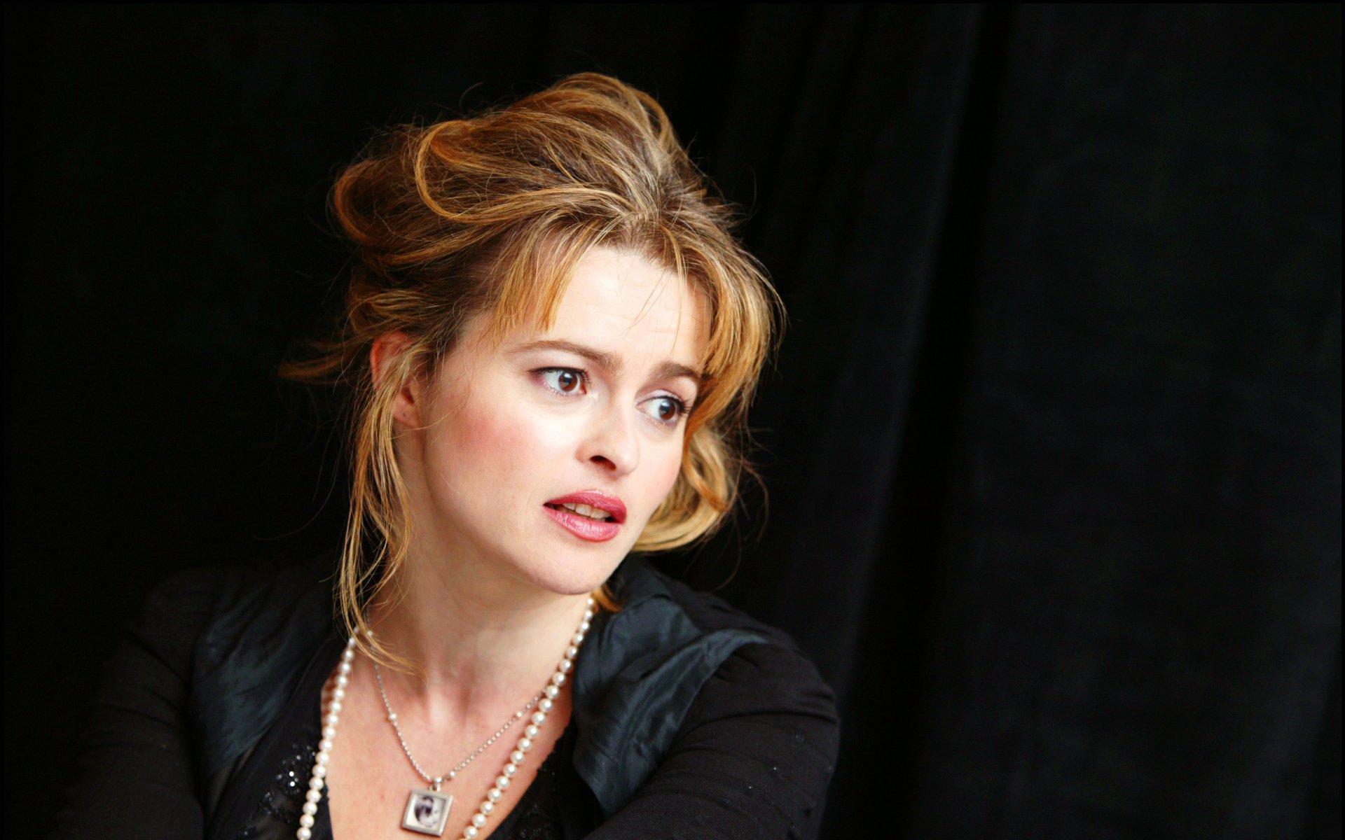 Download English Actress Celebrity Helena Bonham Carter  HD Wallpaper