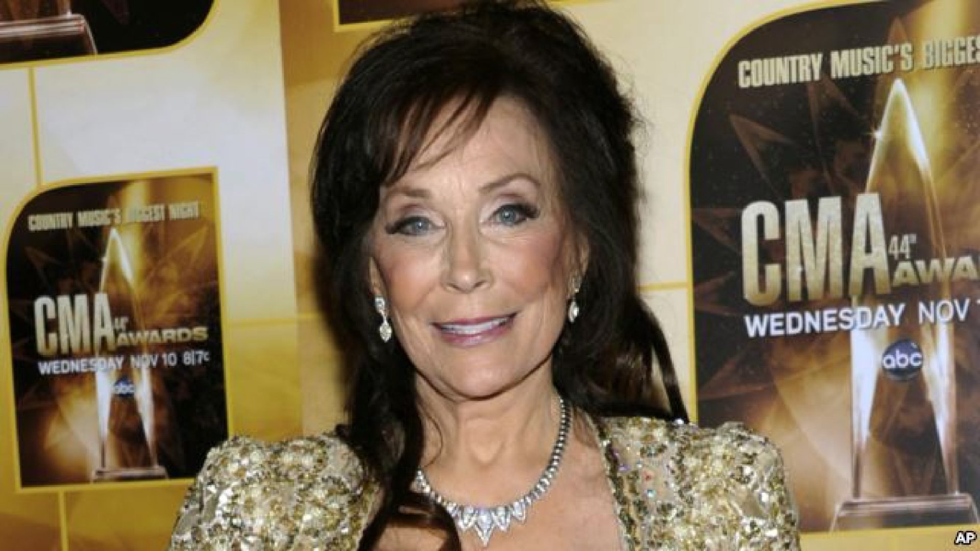 Loretta Lynn HD Wallpaper