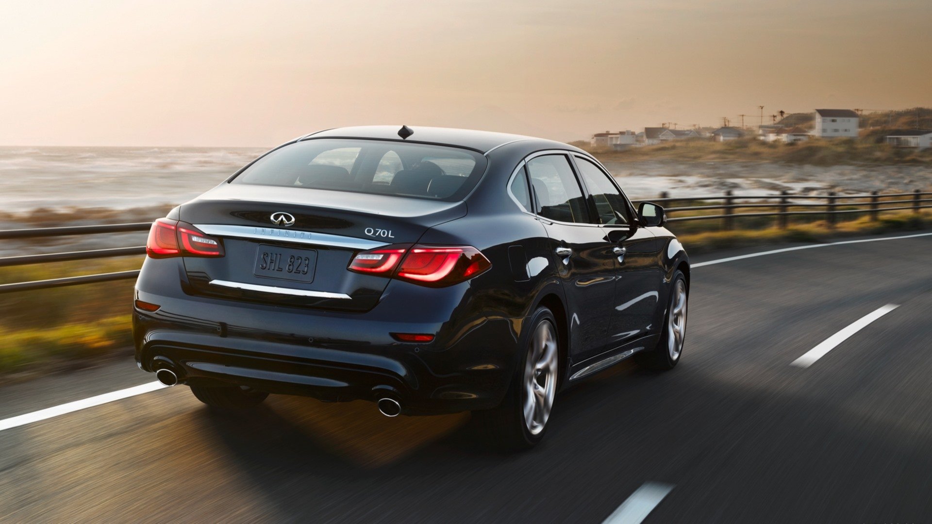 Download Vehicle 2015 Infiniti Q70 HD Wallpaper