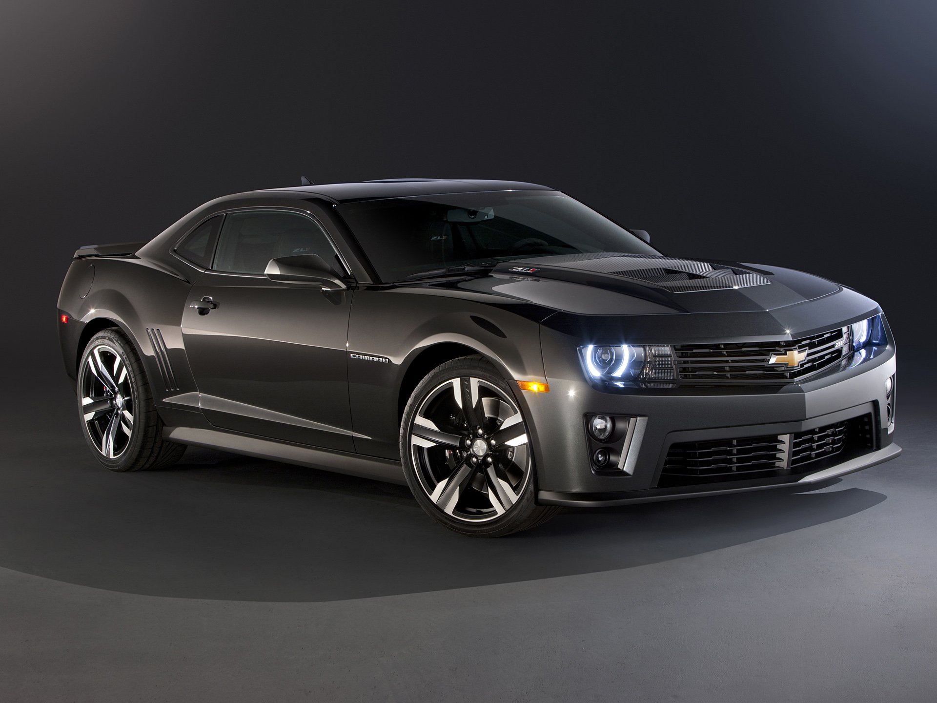 Download Chevrolet Vehicle Chevrolet Camaro ZL1 HD Wallpaper