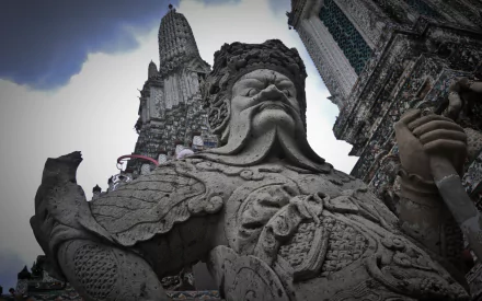  Wat Arun Statue
