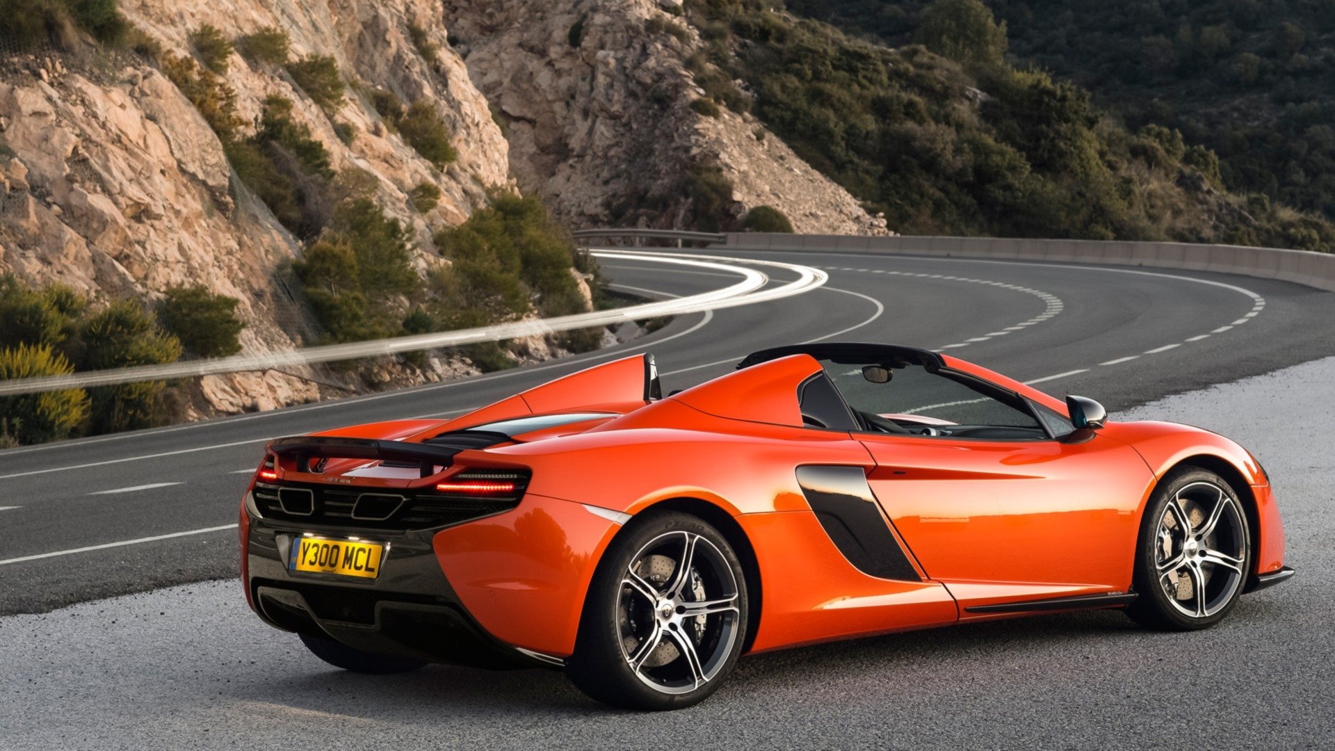 Download Orange Car Supercar Car McLaren McLaren 650S Vehicle McLaren 650S Spider HD Wallpaper