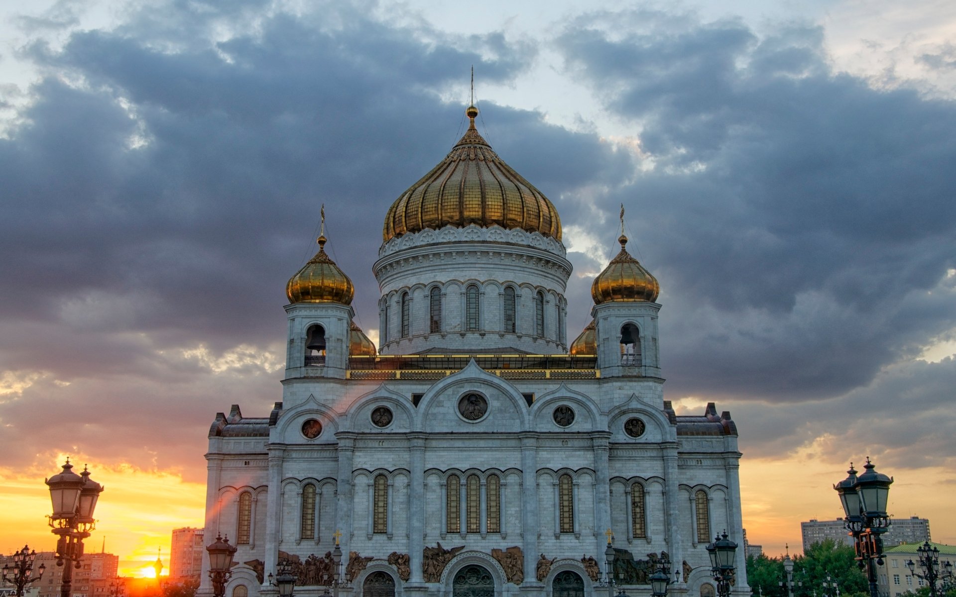 Изображения соборов. Храм Христа Спасителя. Собор Москва храм Христа Спасителя. Храм Христа Спасителя в Петербурге. Храм Христа Спасителя стиль архитектуры.