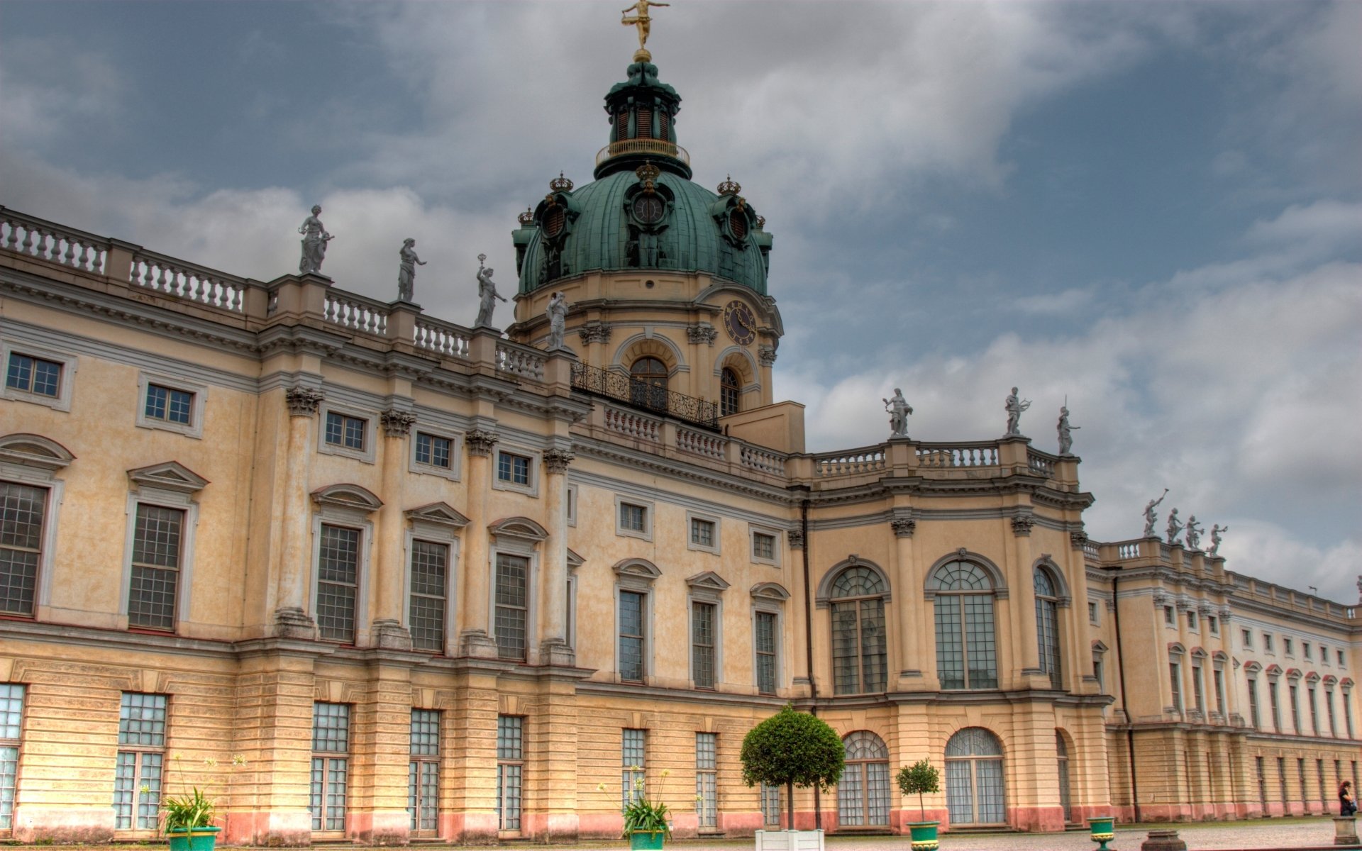 Download Man Made Charlottenburg Palace HD Wallpaper