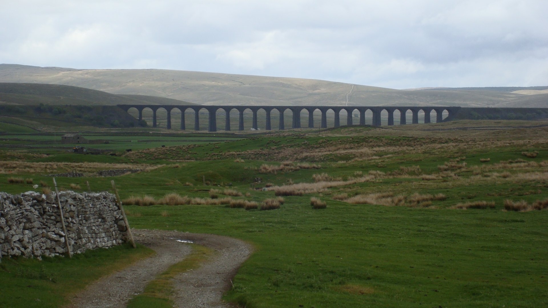Download Man Made Ribblehead Viaduct HD Wallpaper