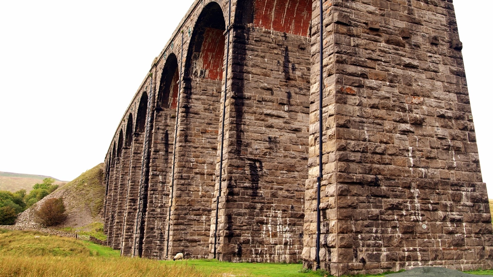 Download Man Made Ribblehead Viaduct HD Wallpaper