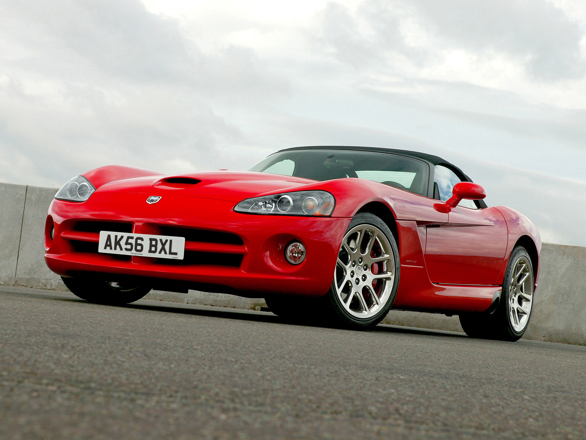 Download Dodge Viper Vehicle Dodge Viper SRT 10 HD Wallpaper download-dodge-viper-vehicle-dodge-viper-srt-10-hd-wallpaper