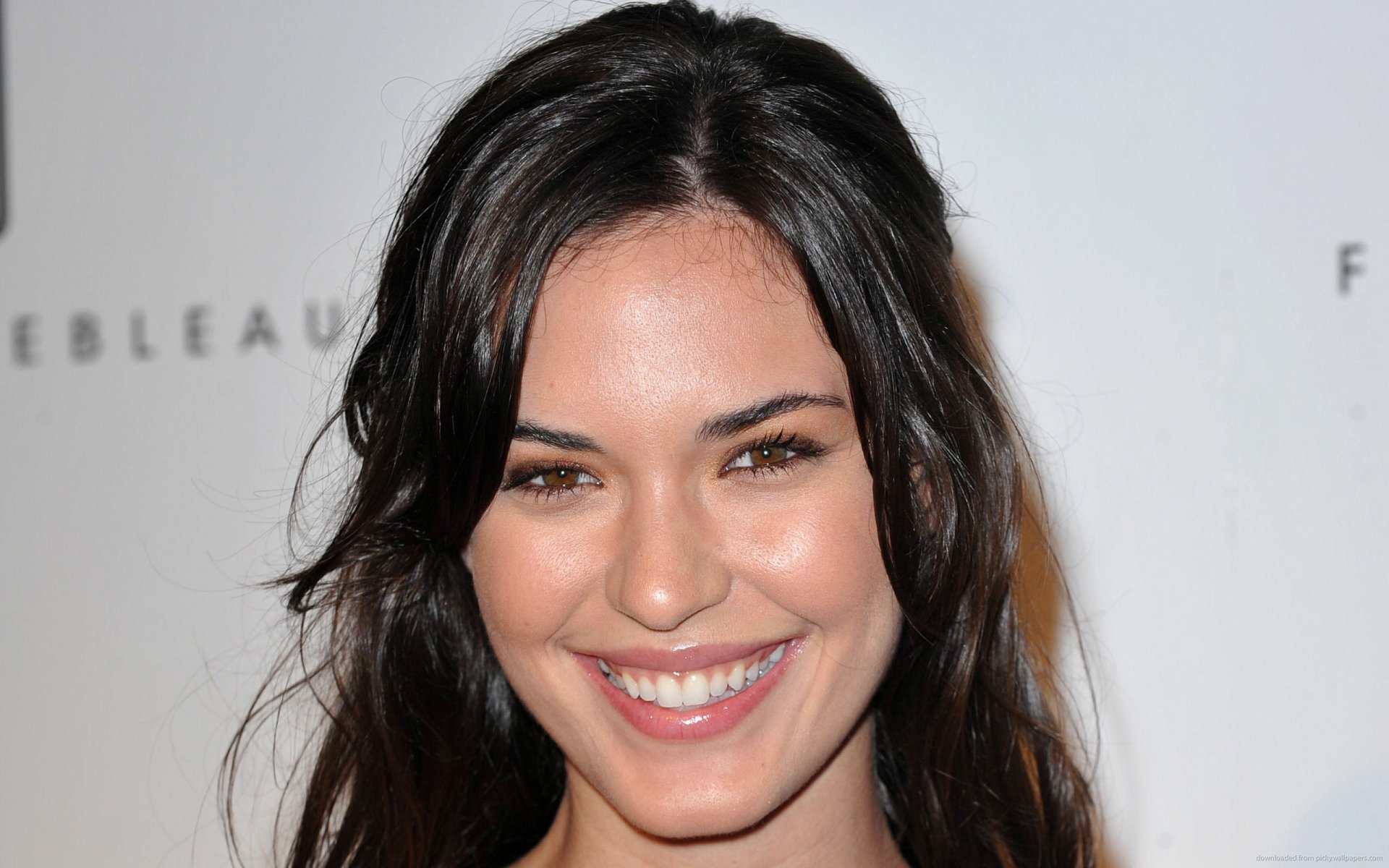 Download Face Celebrity Odette Annable HD Wallpaper