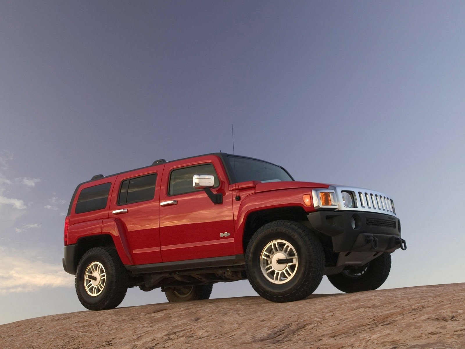 Джипити задача. Hummer h3. Джип Hummer h3. Hummer h3 2005. Хаммер 3.