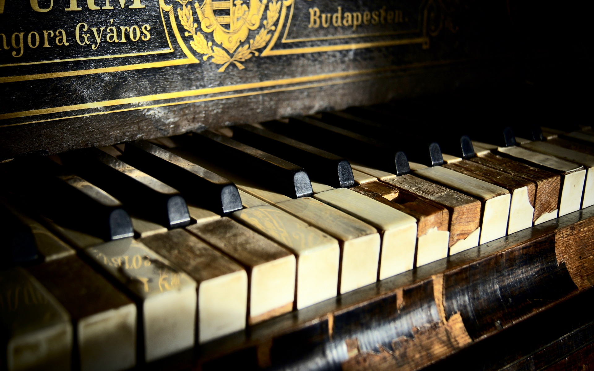 Rustic Piano HD Wallpaper Background Image 1920x1200 