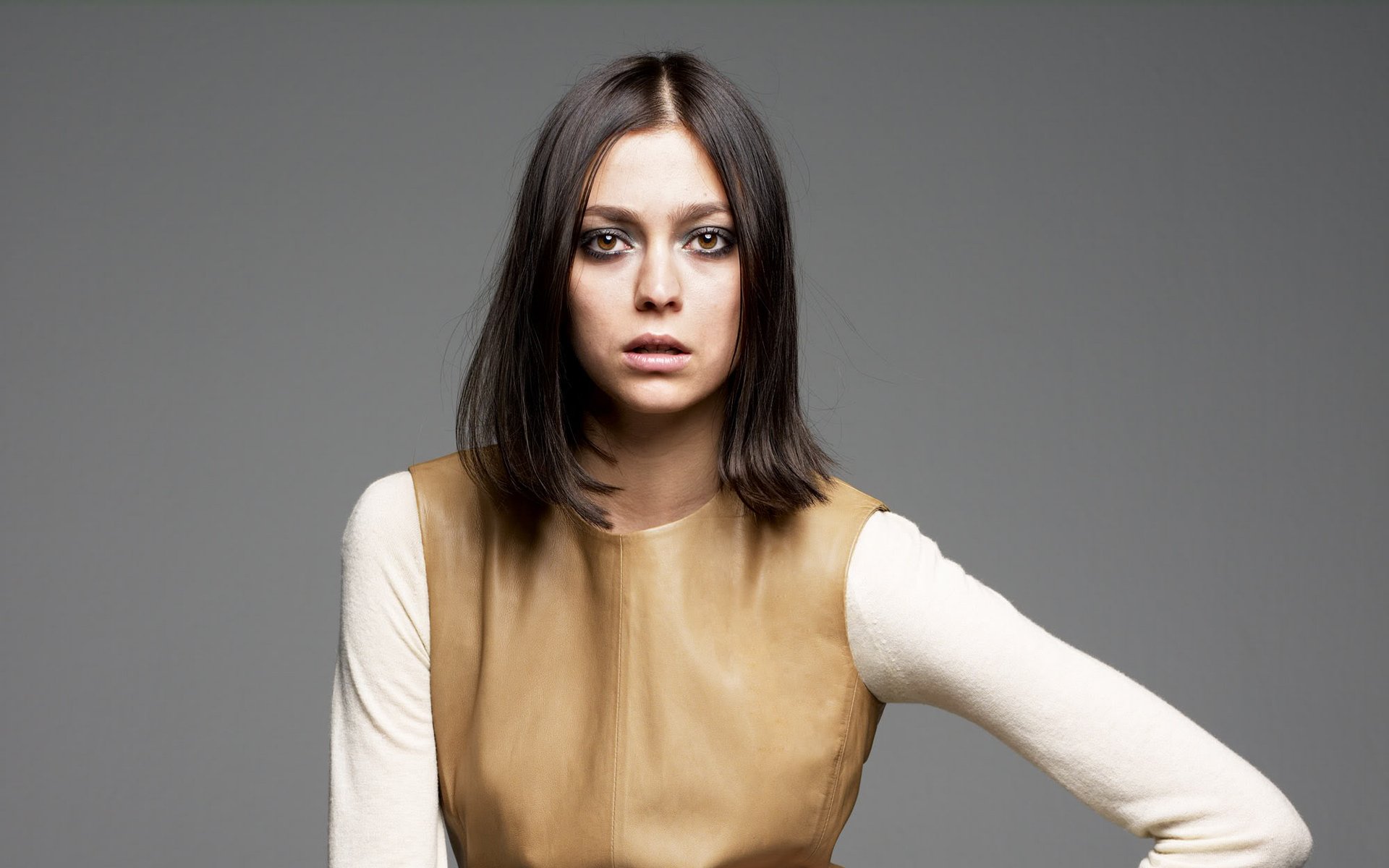 Download Model French Woman Morgane Dubled HD Wallpaper