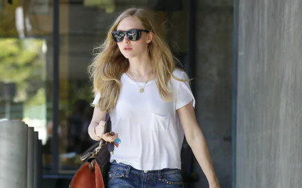 glasses Celebrity Amanda Seyfried HD Desktop Wallpaper | Background Image