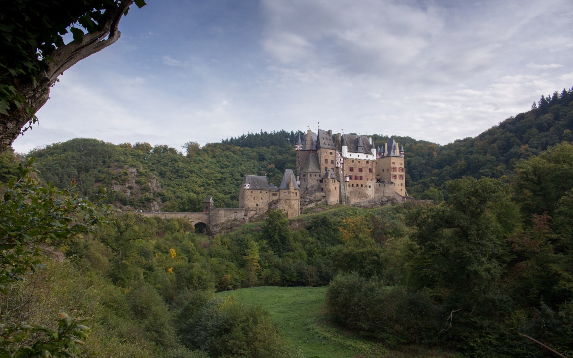 Download Man Made Eltz Castle HD Wallpaper