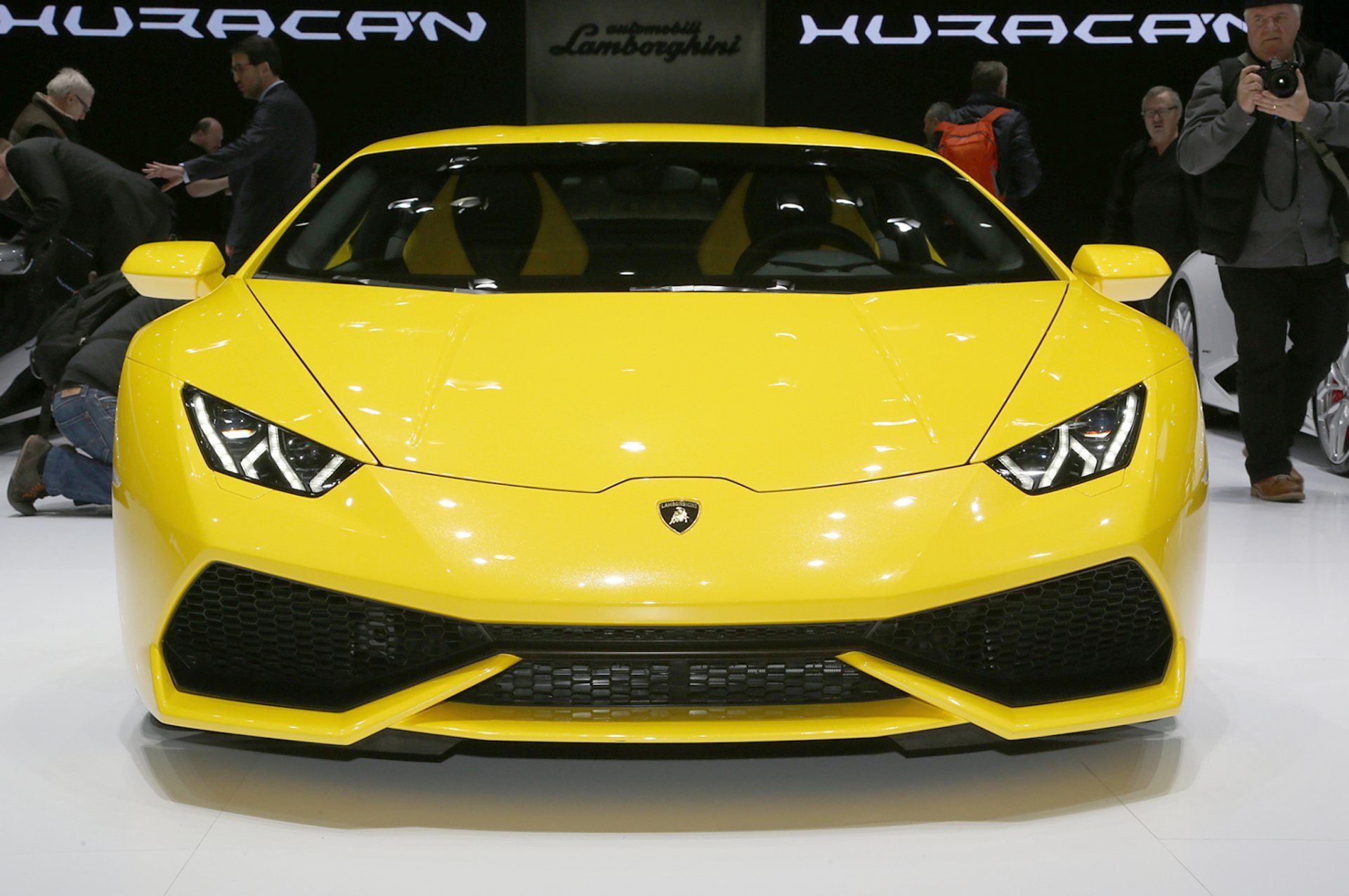 Download Vehicle Lamborghini Huracan HD Wallpaper
