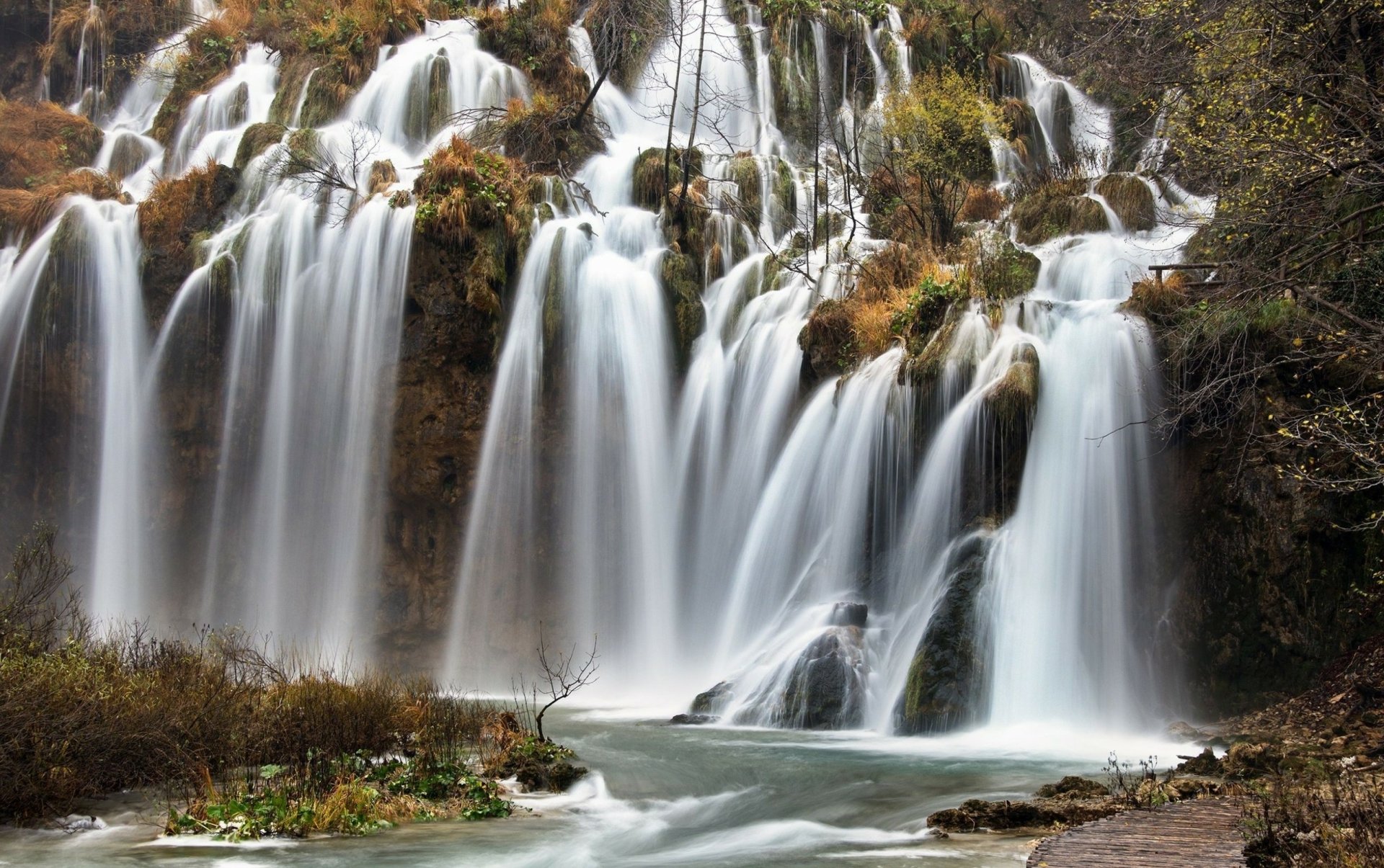 Download Nature Waterfall HD Wallpaper | 2550x1600 | Wallpaper Abyss