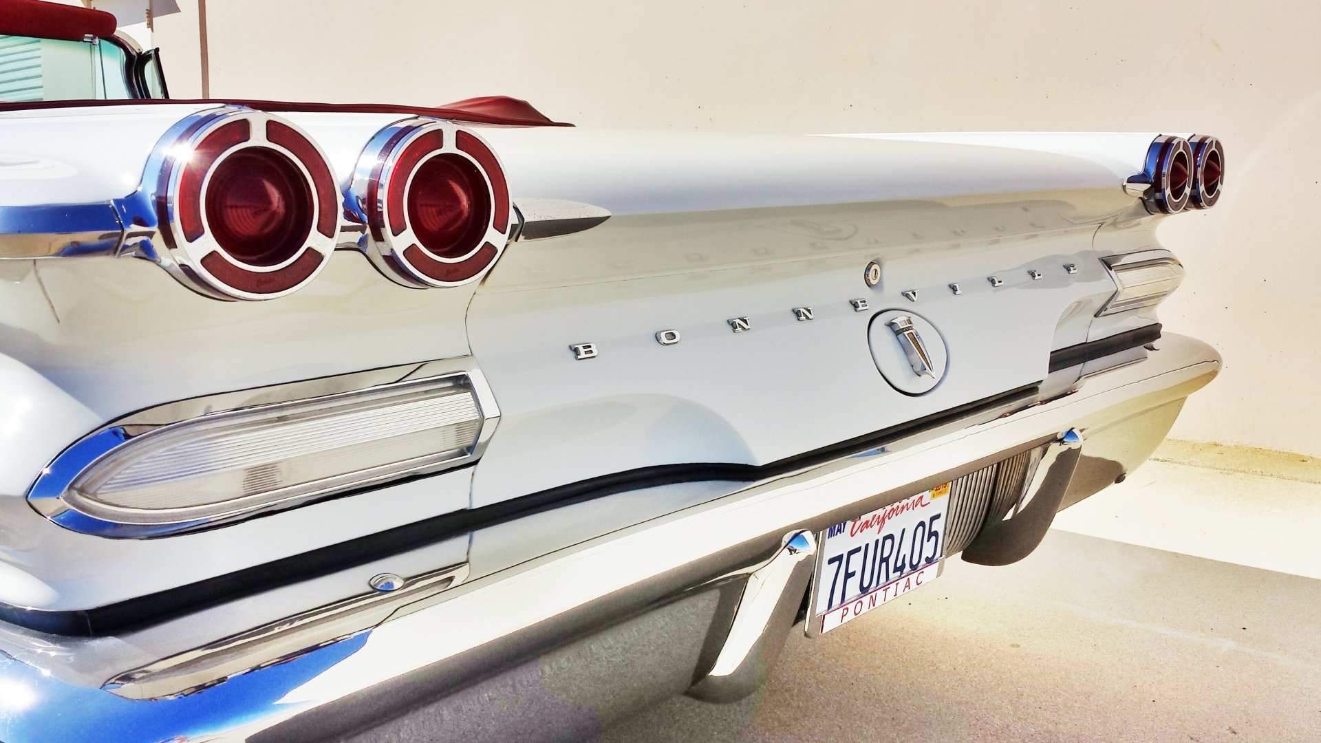 Download Vehicle Pontiac Bonneville HD Wallpaper