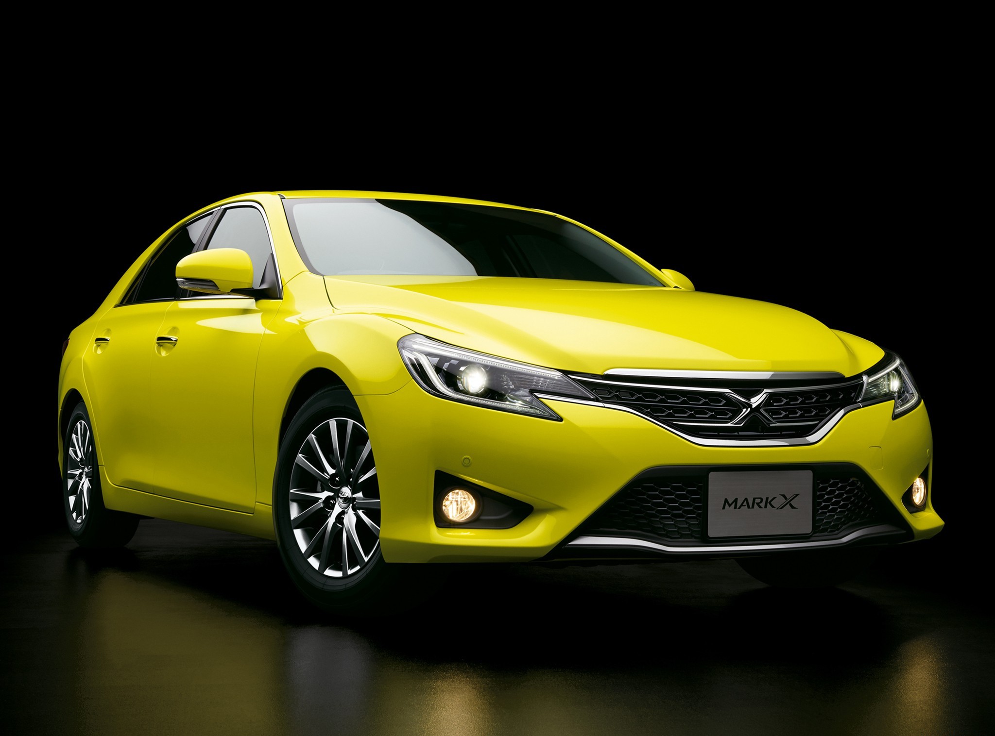 download-black-yellow-toyota-vehicle-toyota-mark-x-hd-wallpaper