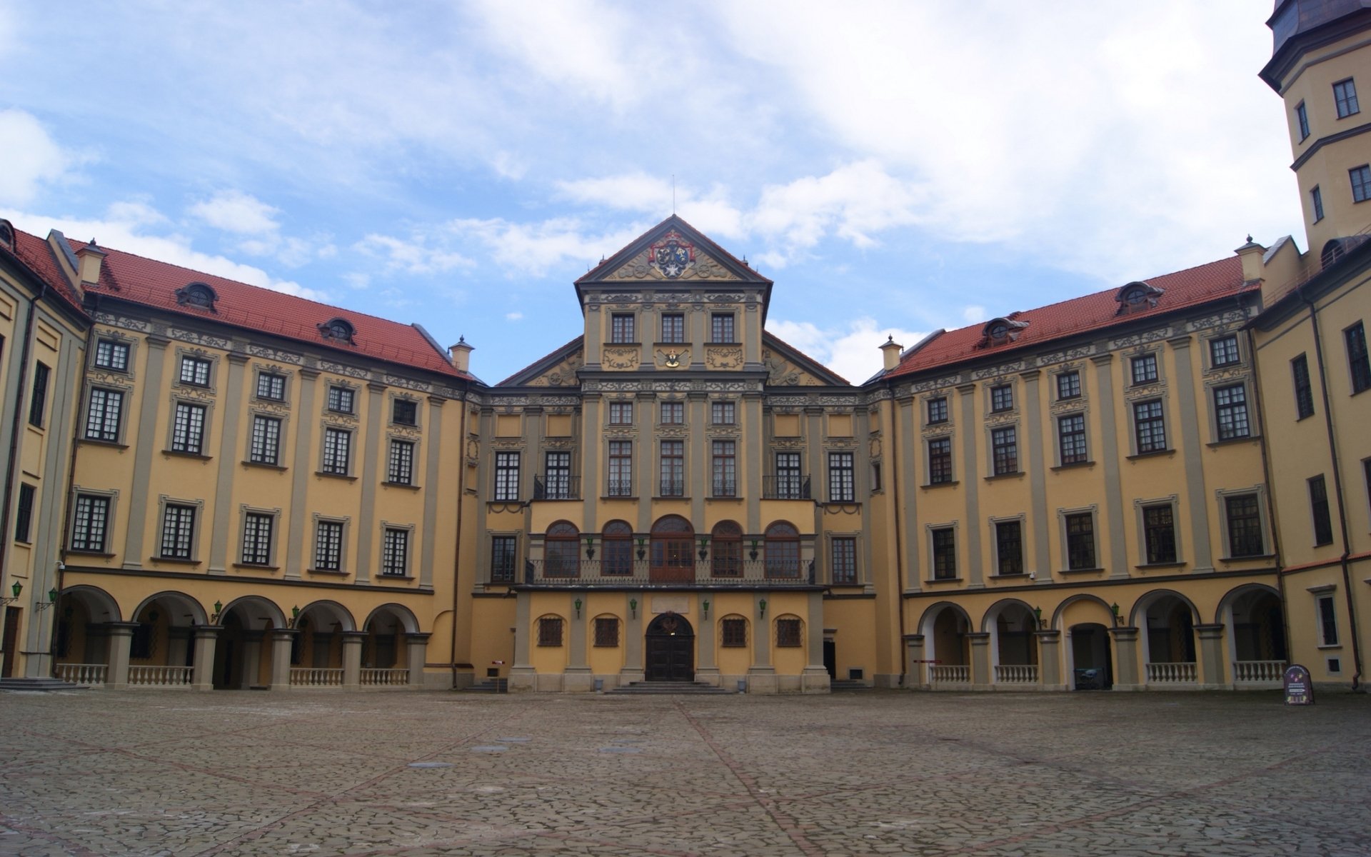 Download Man Made Nesvizh Castle HD Wallpaper