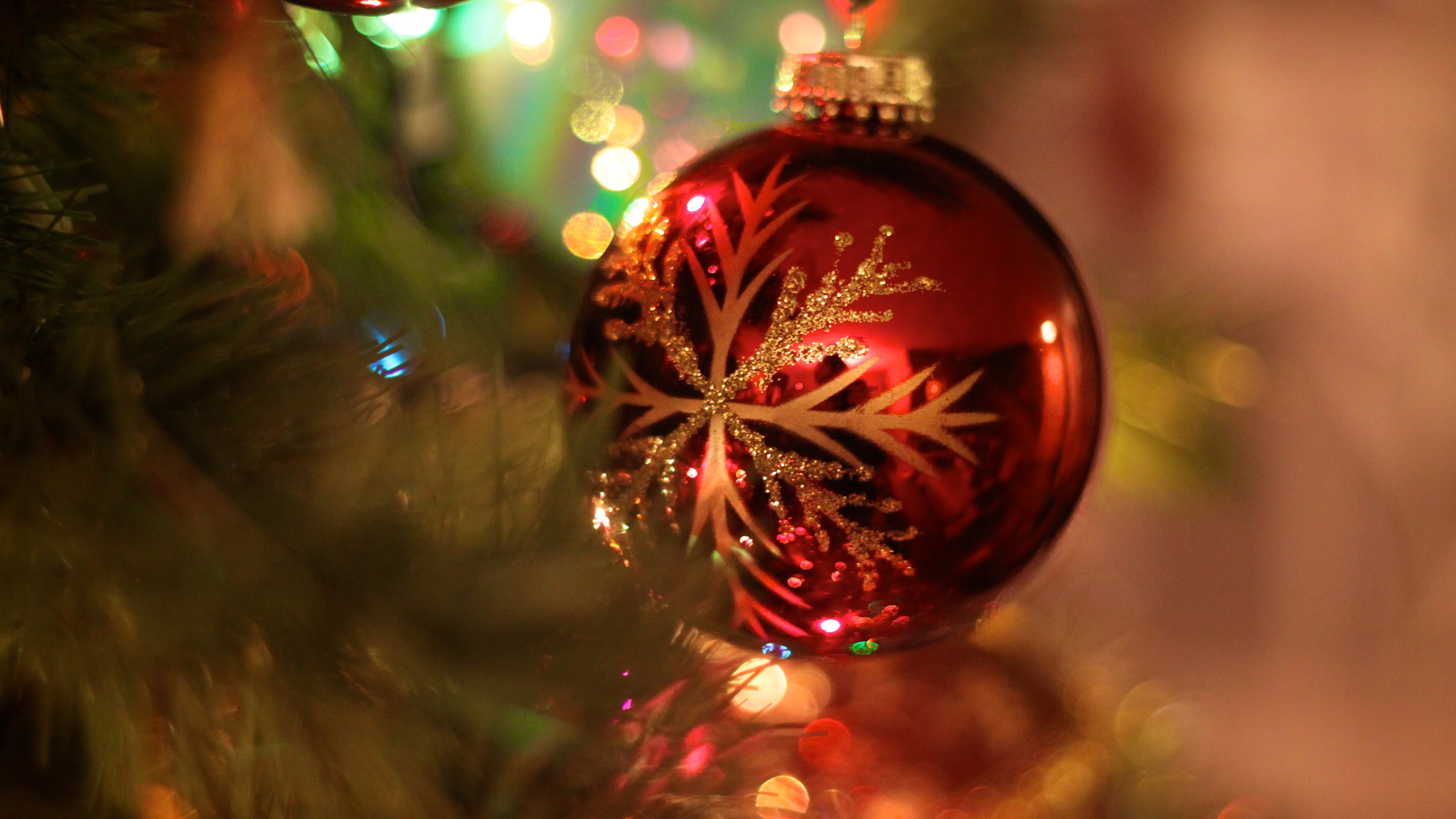 Download Red Ball Christmas Ornaments Holiday Christmas 4k Ultra HD 