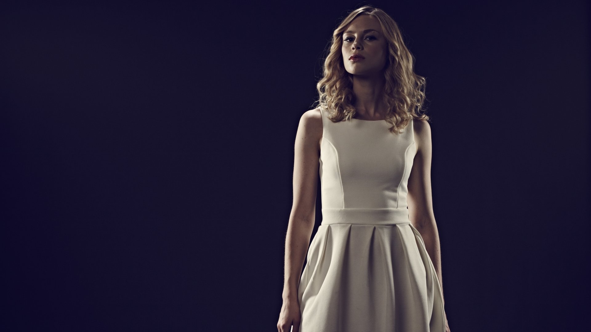 Download Lucy Fry Movie Vampire Academy HD Wallpaper