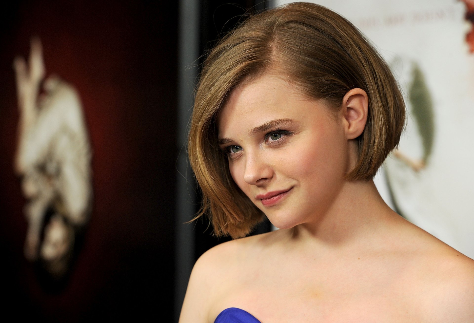 A close-up of Chloë Grace Moretz showcasing her elegant style, captured in HD, makes for an eye-catching desktop wallpaper and background that highlights her charm.
