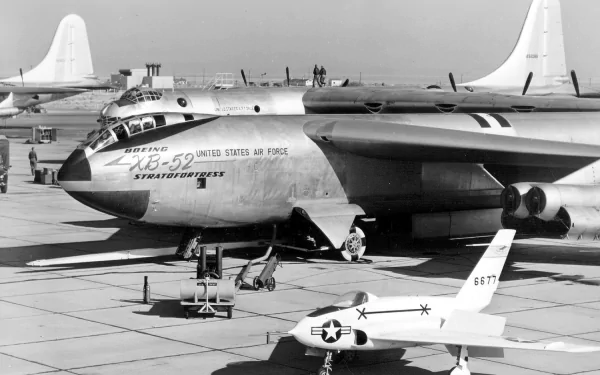 military Boeing XB-52 Stratofortress HD Desktop Wallpaper | Background Image