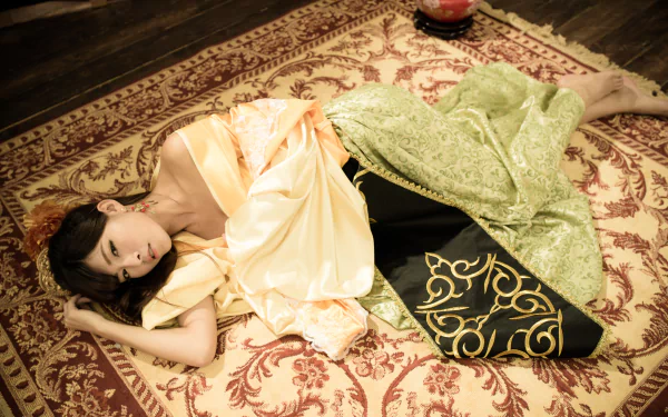 carpet silk traditional costume Taiwanese asian woman Liào Kǎndì HD Desktop Wallpaper | Background Image